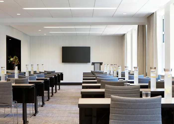 Kimpton - Harper By Ihg 4*